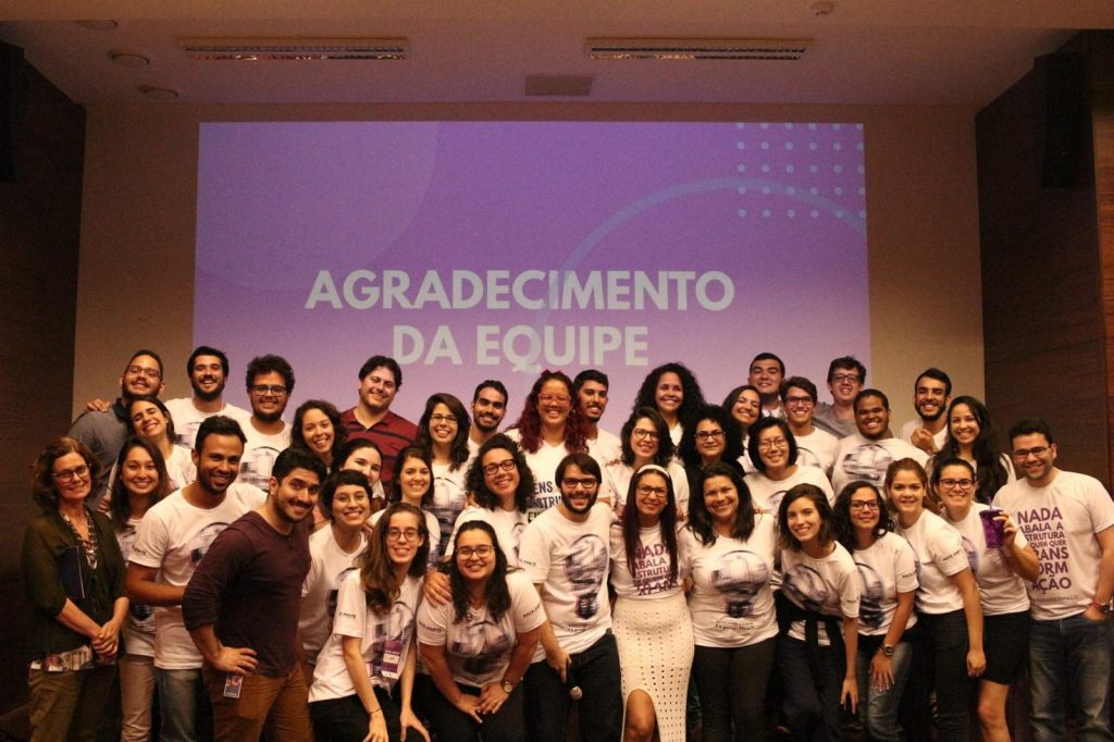 Primeiro Hackaton de Construção Civil para Comunidades no Brasil vai reformar a casa de 3 empreendedoras do projeto Jovens Construindo o Futuro, em Recife.