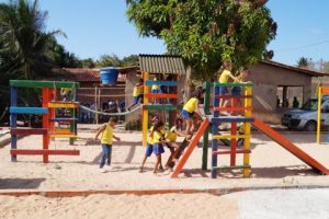 PROJETO INFÂNCIA FELIZ ENTREGA ESPAÇO DO BRINCAR EM VILA CONCEIÇÃO