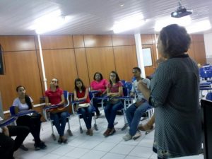 JOVENS CONSTRUINDO O FUTURO REALIZA OFICINAS DE CURRÍCULO E ENTREVISTA