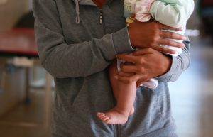 Relatório da ONU analisa práticas que prejudicam mulheres e meninas ao redor do mundo