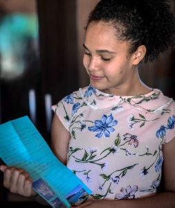 Meninas chamam a atenção para a importância de serem ouvidas em carta carta para líderes de governo