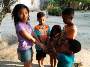 Como a Plan International Brasil atua na defesa dos direitos de crianças e adolescentes