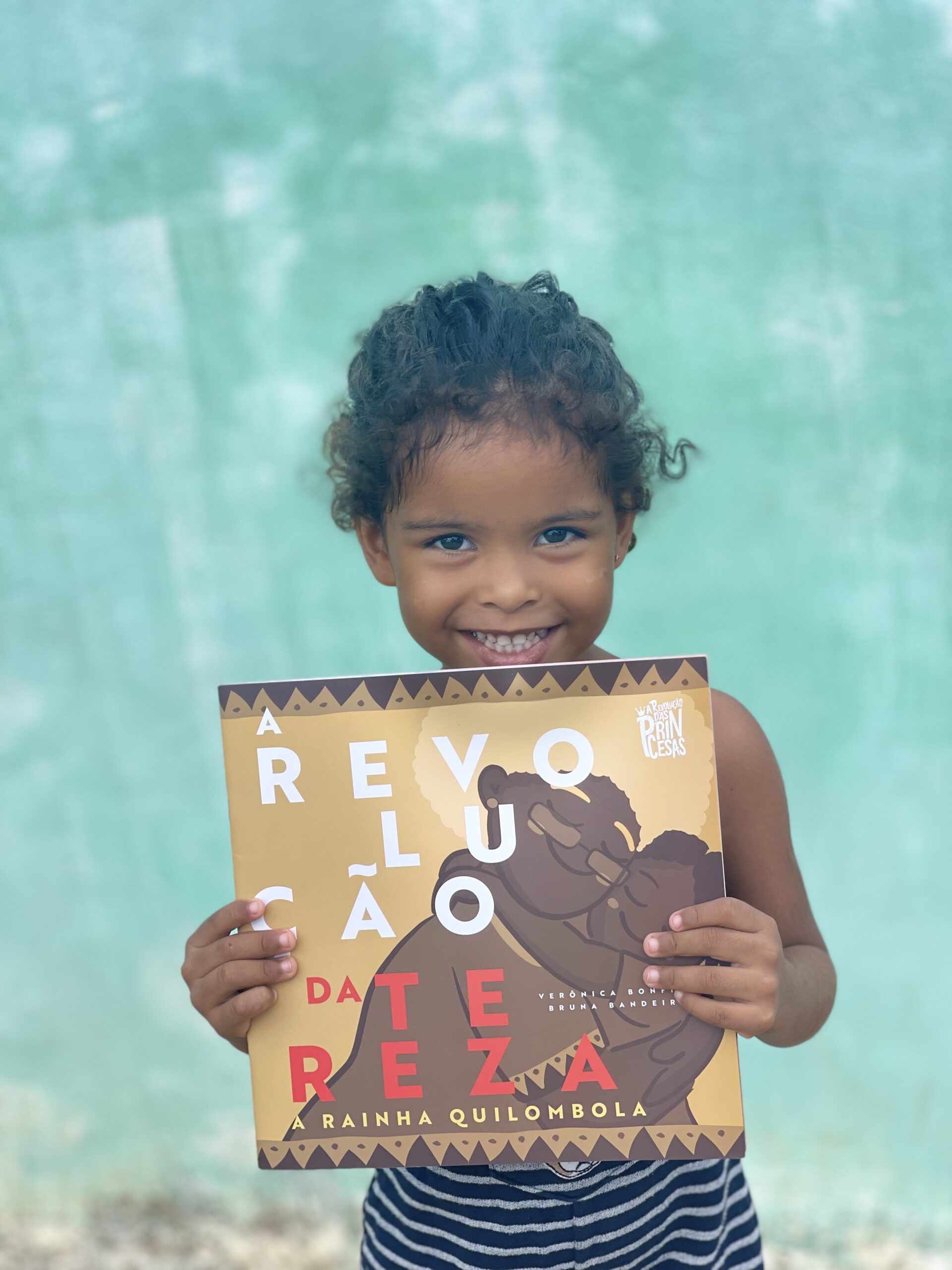 No Dia da Mulher Negra Latino-Americana e Caribenha, Plan Brasil destaca o livro “A Revolução da Tereza” como instrumento de resistência, memória e representatividade